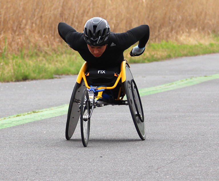 鈴木朋樹 Toyota Sports Individual トヨタ自動車 個人競技サイト Gazoo Com